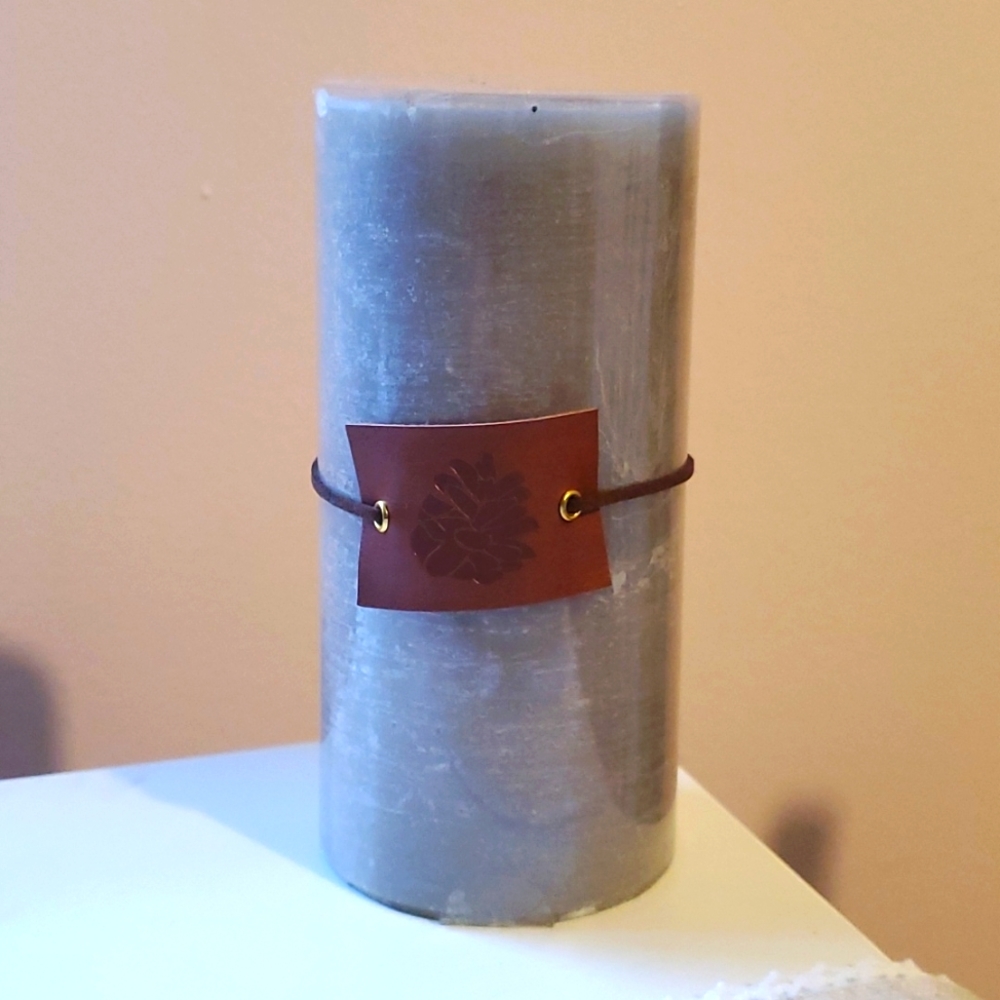 NWT! Jo-Ann Place & Time fall scented candle "cashmere cedar"